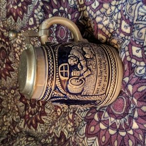 Marzi & Remy Hohr, stein